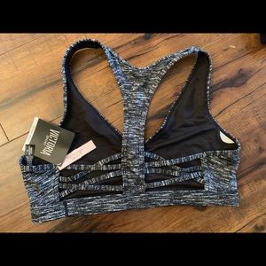 NWT Victoria sport bra M